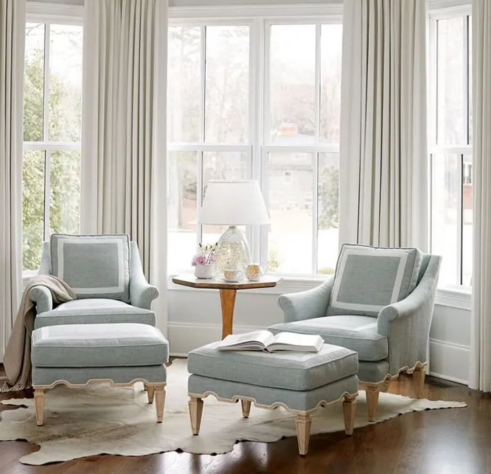 Mẫu bàn nghế phòng ngủ đơn giản đẹp